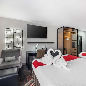 Western Downtown/music Row 3* Nashville